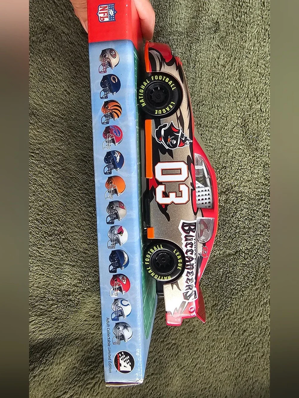 2003 Tampa Bay Buccaneers die-cast collectible car